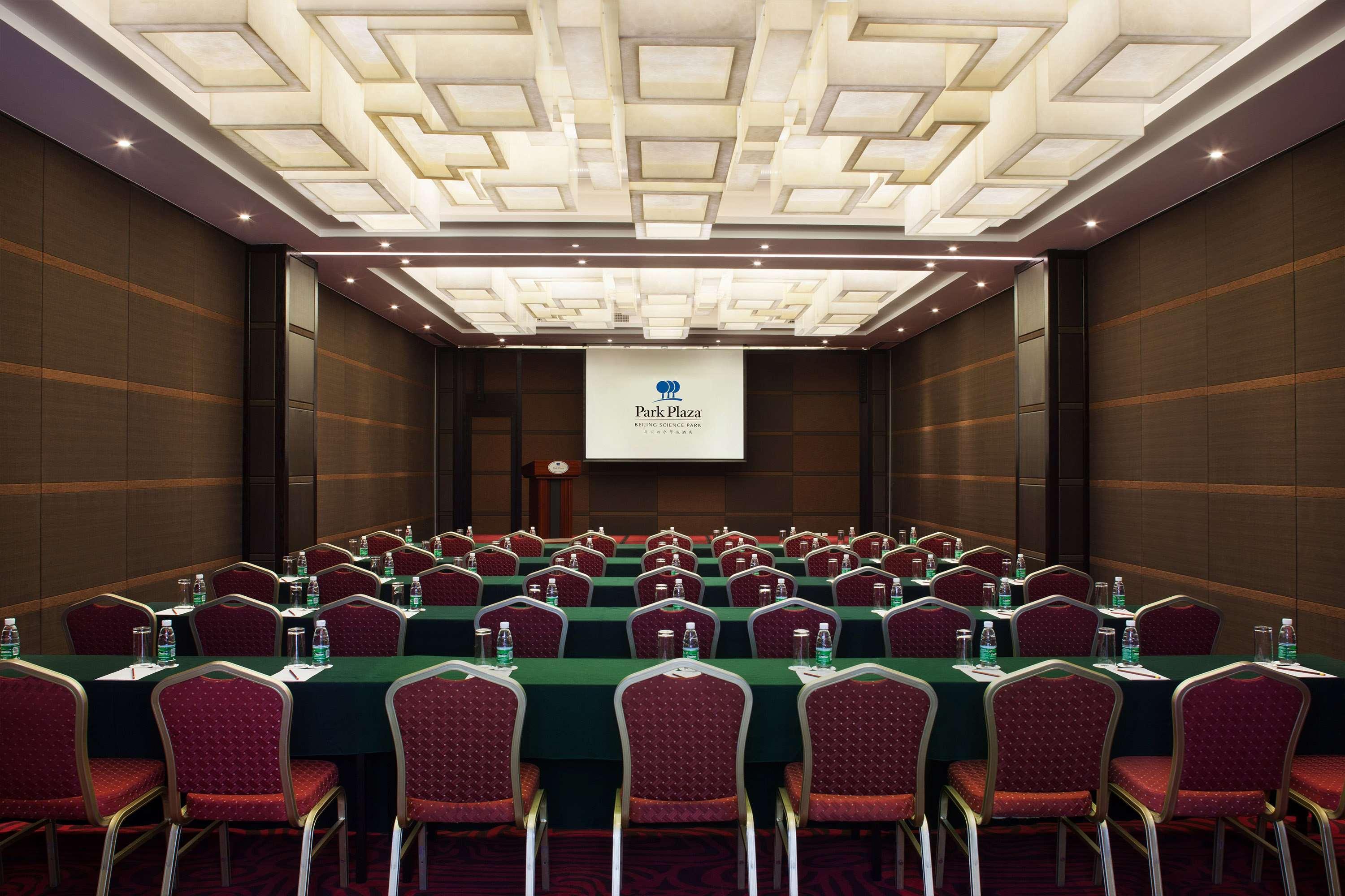 Hotel Park Plaza Science Park 4*