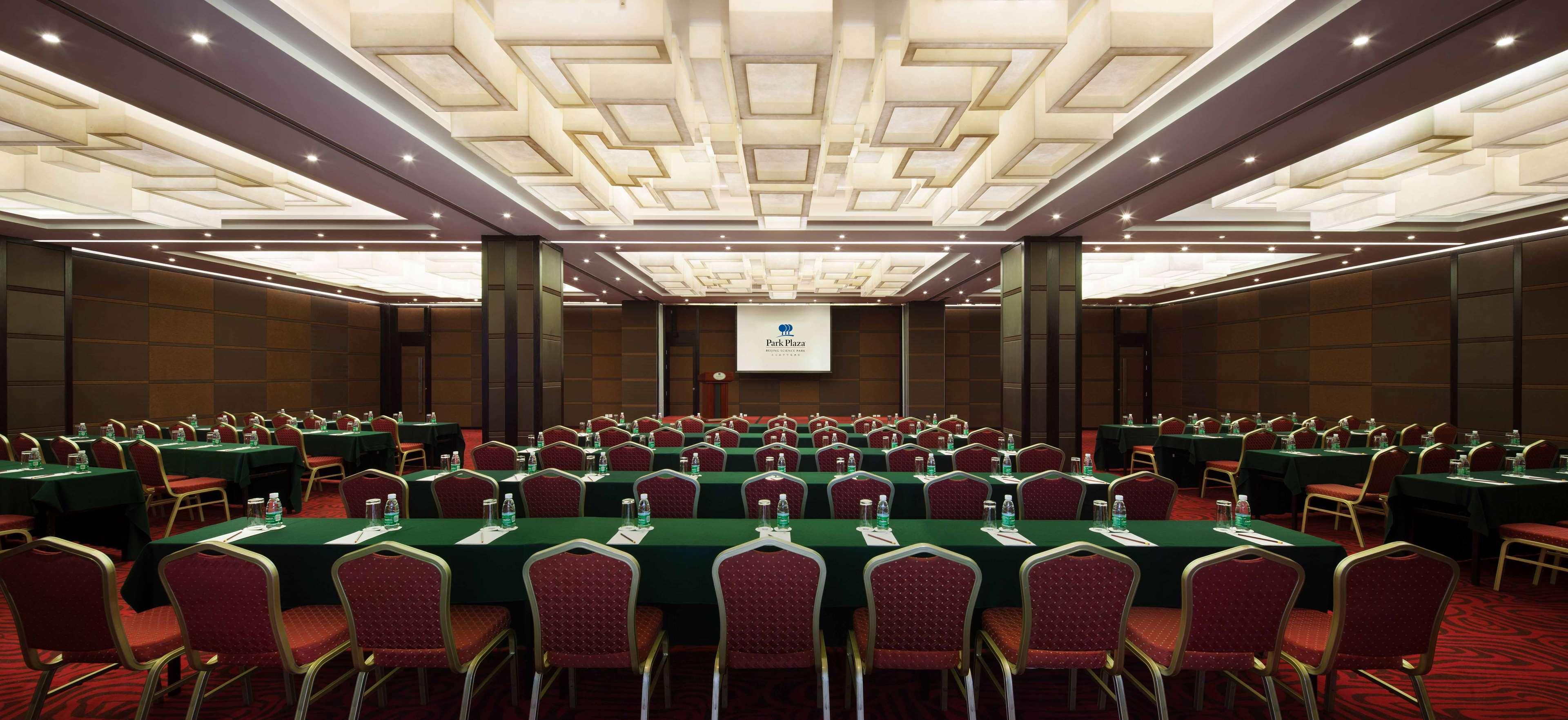 Hotel Park Plaza Science Park 4*